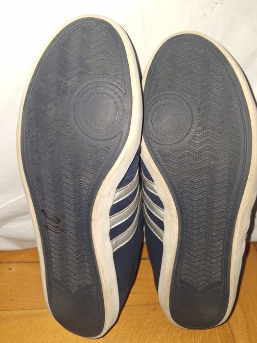 adidasi adidas 40 neo ca noi cu dungi argintii