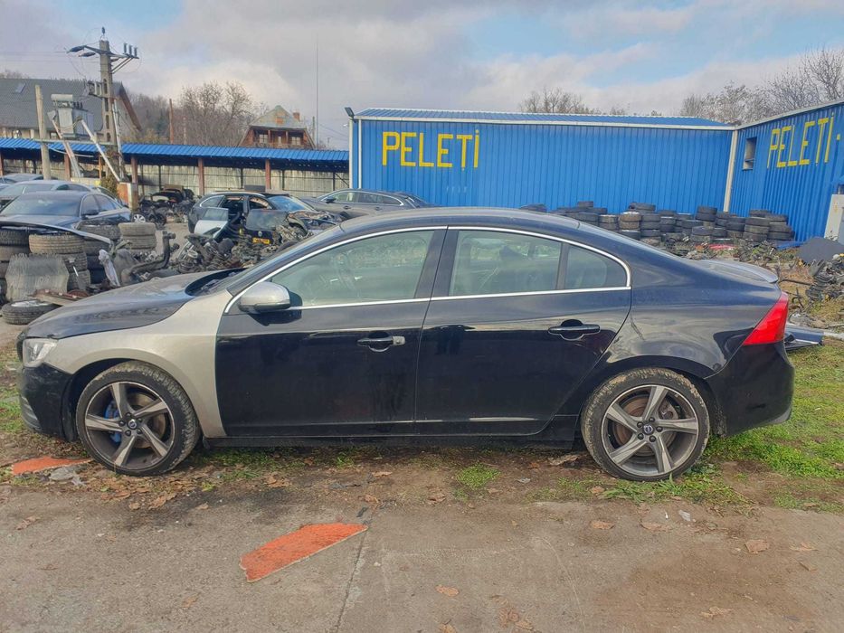 Dezmembrez Volvo S60 R-Design Nav D4 1.9D 2015