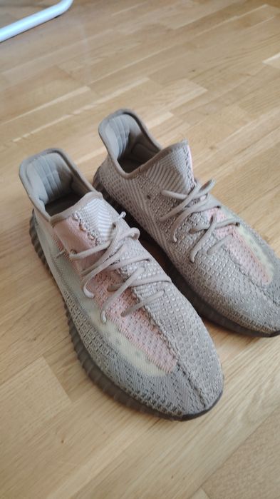 *Yeezy Boost 350 V2 "Ash Stone" - Mărimea 45*yeezy boost 350

Vând Yeezy 350 V2 originali, culoare Ash Stone. Mărimea 45 EU. Stare foarte bună 9/10, p