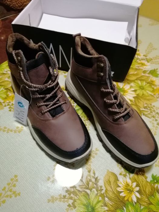 Продавам мъжки обувки