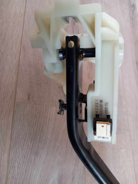 Pedala pedalier frana cutie automata BMW F30 F36 F20 F31 F32 F22 F34
