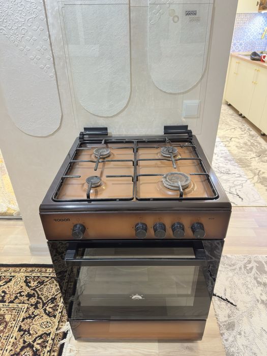 Газ плита б/у. Gaz plita b/u.