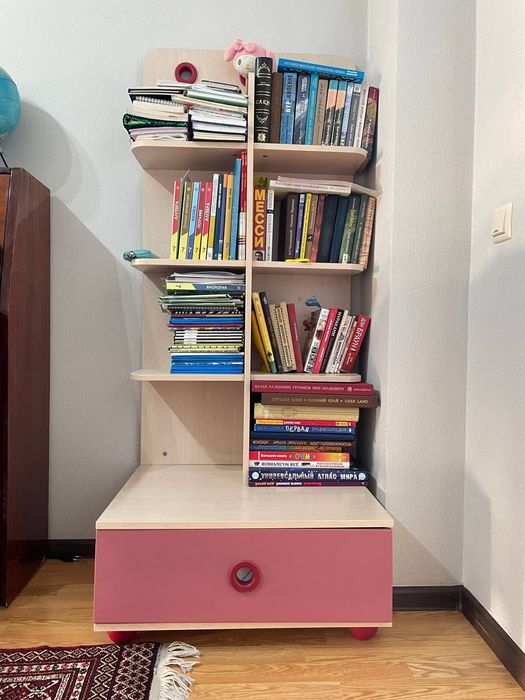 Срочно продаётся гарнитур в полном комплекте в отличном со