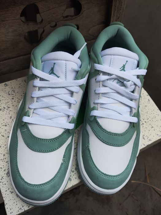 Nike Air Jordan 4 RM