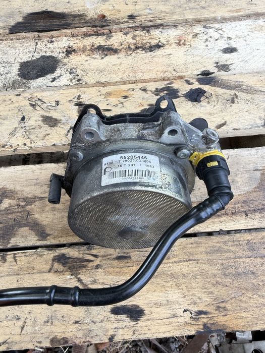 Вакуум помпа Pierburg за Opel / Fiat / Alfa Romeo 1.9 2.0 CDTI – 55205446