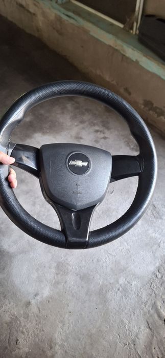 Рул от спарка 2 позиции аирбаг ест состояние отличное оригинал