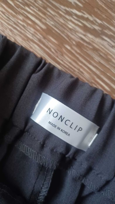 Панталон, нов,с широки крачоли