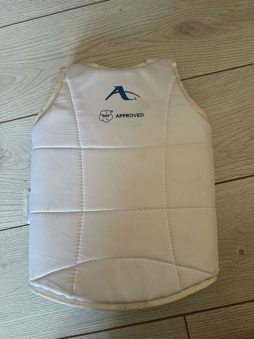 Нагрудник для каратэ