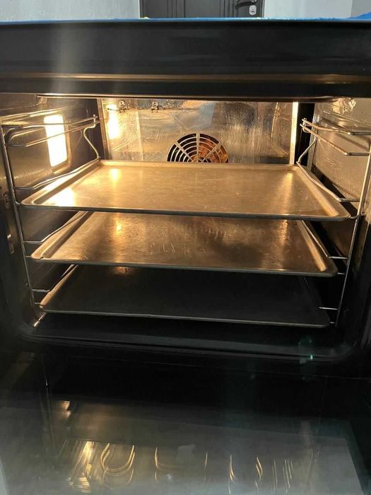Smeg печь продается