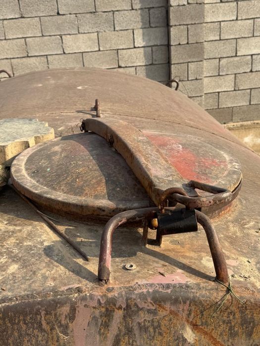 Продам емкость для воды (бочка)