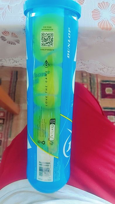 Mingi de tenis folosit ca nou 50 lei