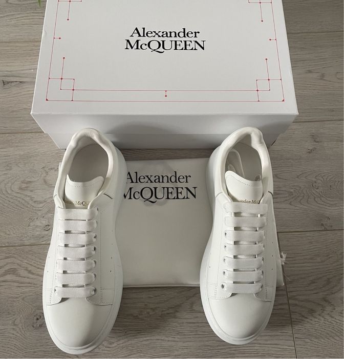 Adidasi Alexander Mcqueen albi full triple piele