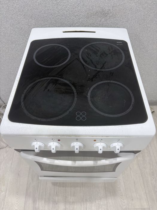 Продам электрическую плиту