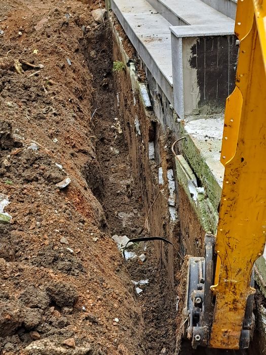 Услуги със Самосвал и Мини багер Ямбол