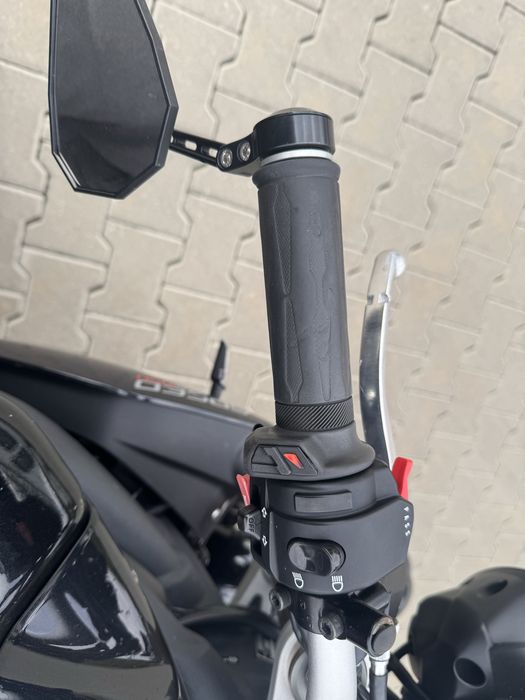 Triumph Speed triple 1050 ABS,led,rizoma,Akrapovic
