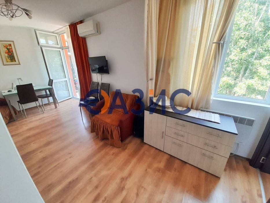 Продава се Двустаен апартамент в к.к. Слънчев бряг - 50 кв.м за 1160 €/кв.м - Снимка #3