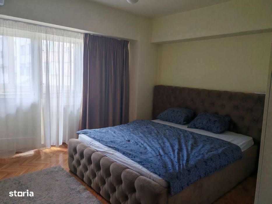 Unirii Bulevard colt cu Nerva Traian, ap. 2 camere pregatit pt mutare