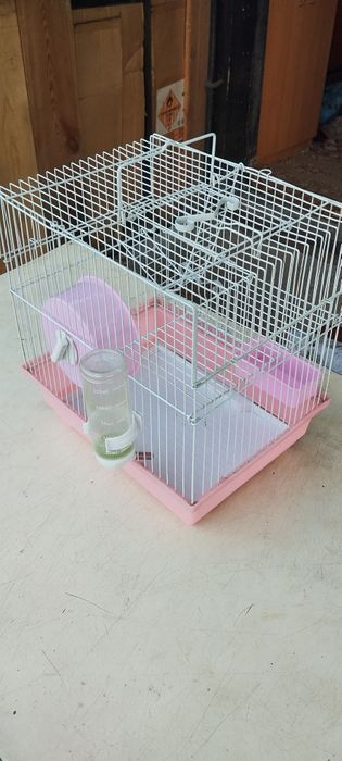 Продаю клетку для хомячков.