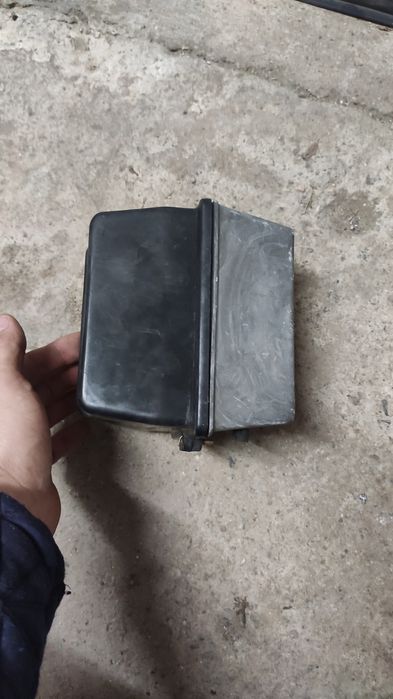 П. В. Контактор пускател