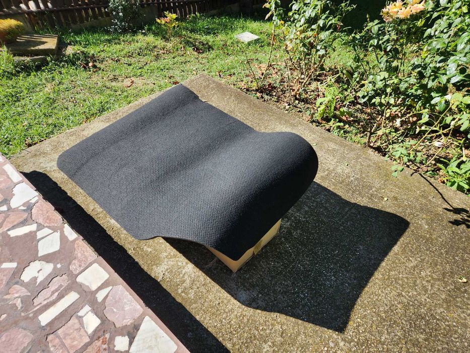 Capitonaj capota motor Mercedes W126