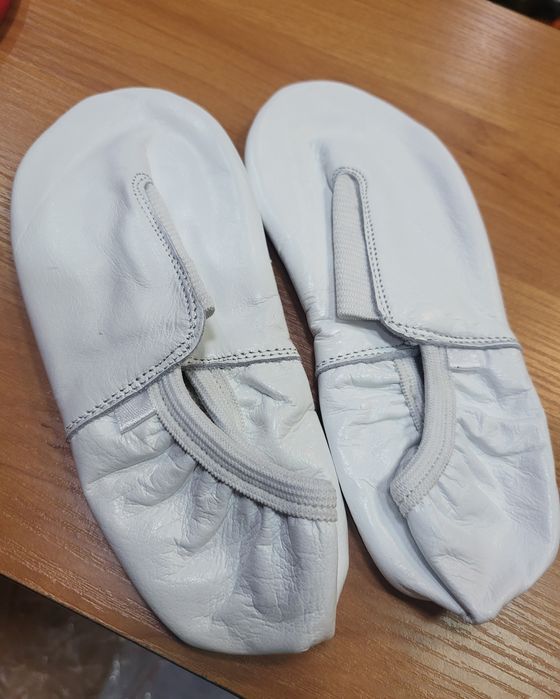 Продам чешки и балетки - Прочие виды спорта Алматы на Olx