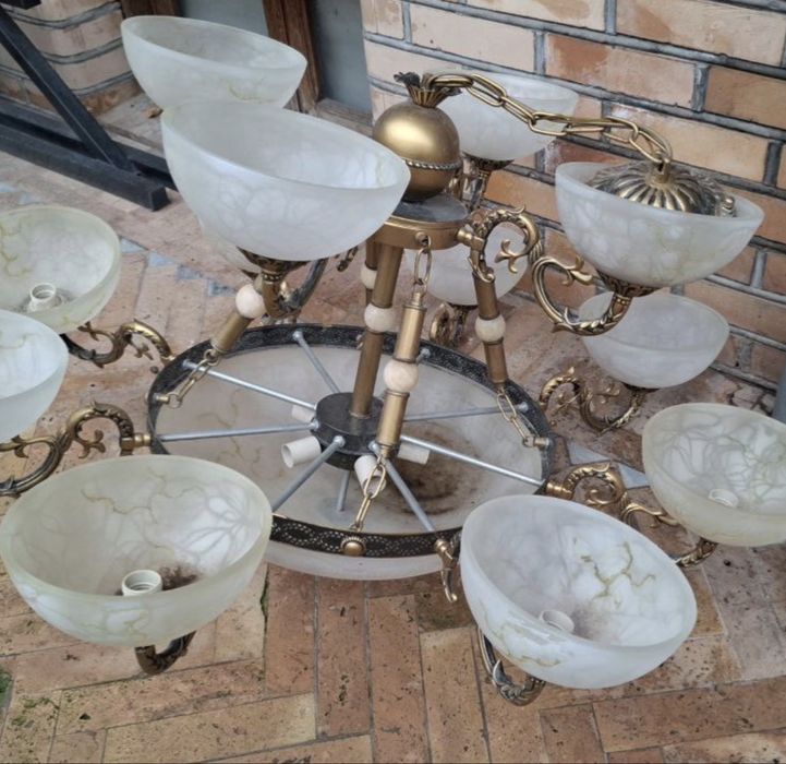 Люстры б/у в гостиную