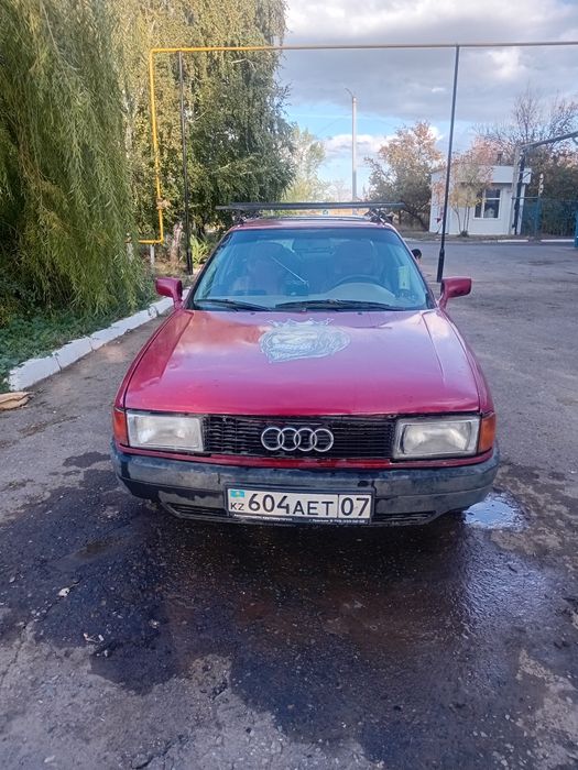 Машина Сатамын Ауди 80