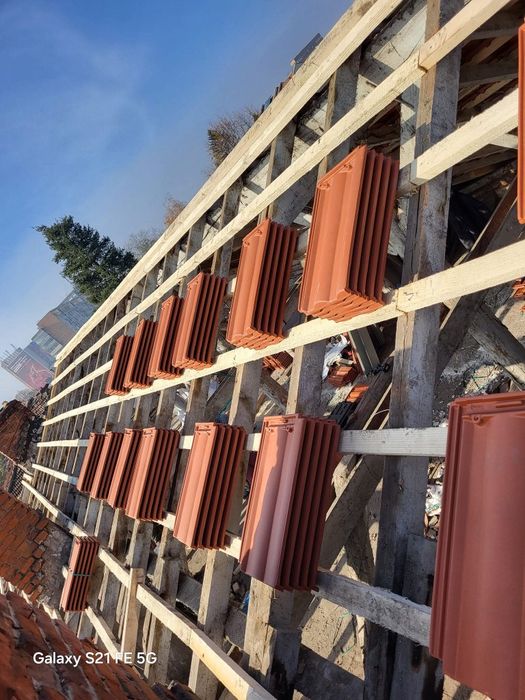 montaj acoperis tigla metalica
-reparatii acoperis tigla ceramica
-mon