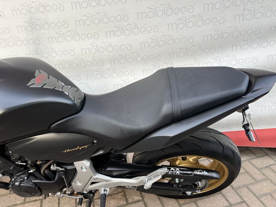 Motoideea vinde HONDA  HORNET 600 2012 Rate Garanție