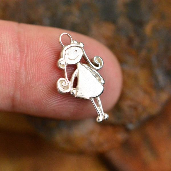 Сребърен медальон 925 със златни акценти „Момиче с цвете“