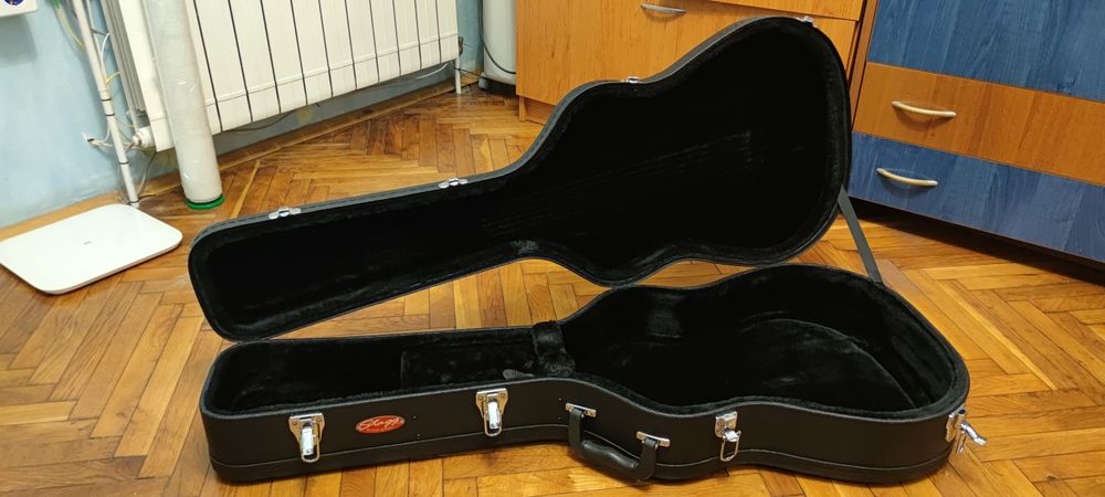 Твърд кейс/куфар за класическа китара