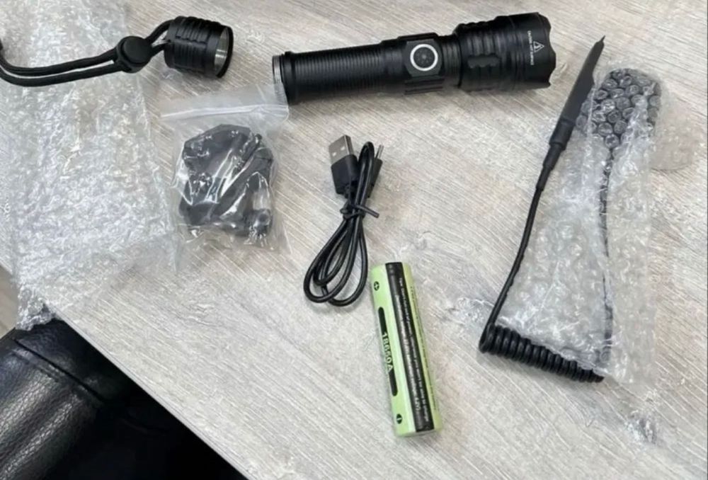 Lanterna tactica led 30w, cu lupa, 3000 m noua