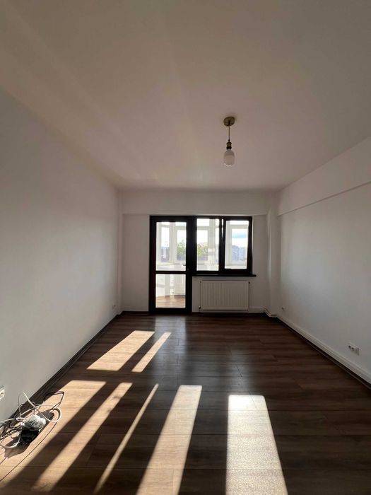 Apartament 2 camere - 60mp- renovat la cheie