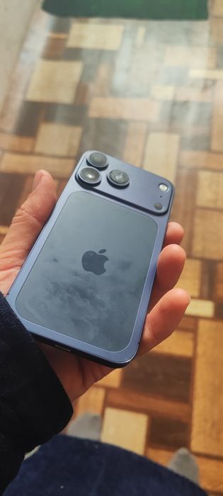 iPhone x 17 pro korpusda