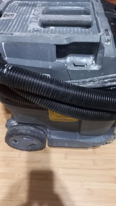 Aspirator Karcher Profesional