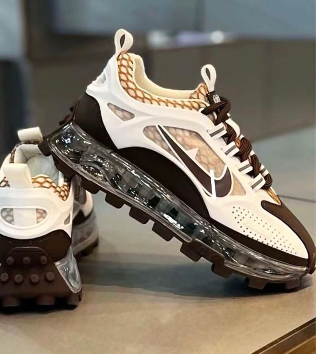 Adidasi universali nike