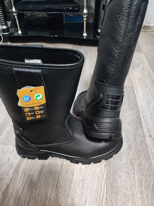 Спец одежда, сапоги