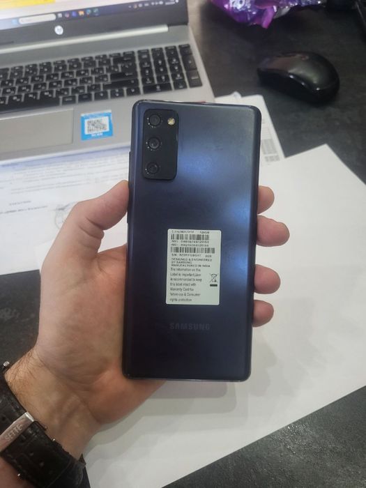 Продам Samsung galaxy s20 FE duos