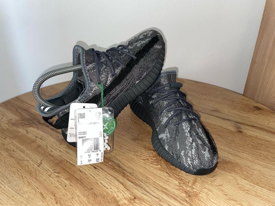 Sneakers ADIDAS yeezy nr 36