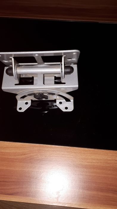 Стойка за телевизор