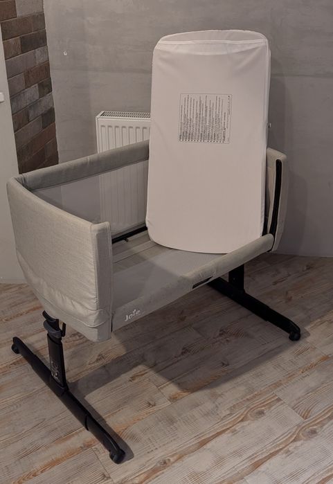 Манеж, люлкька для новорожденного