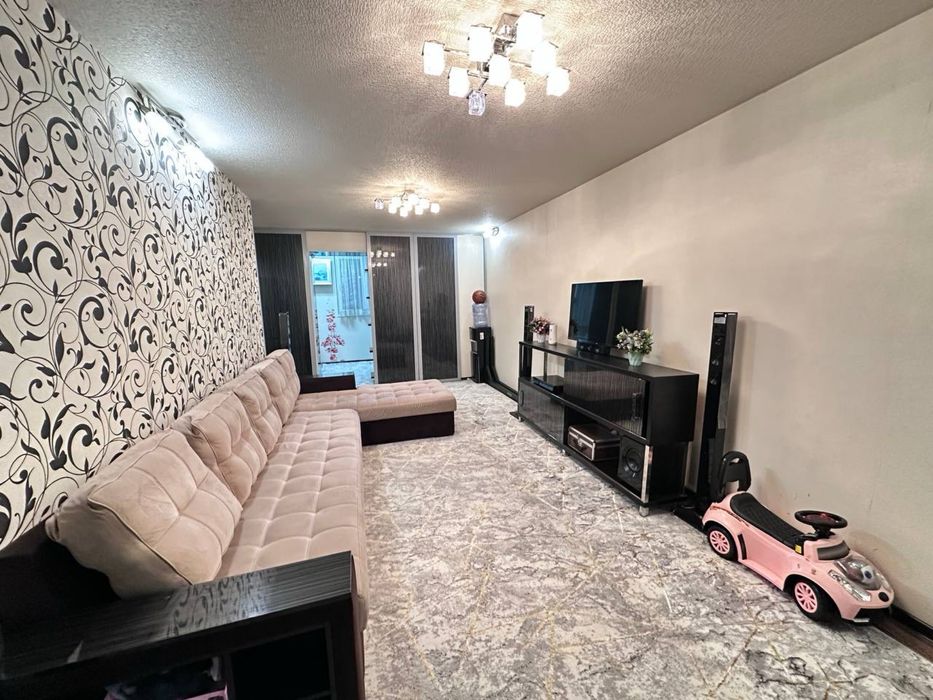 Продается квартира 3/2/5 эко базар