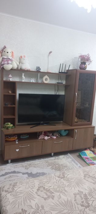 Продам горку для гостинной