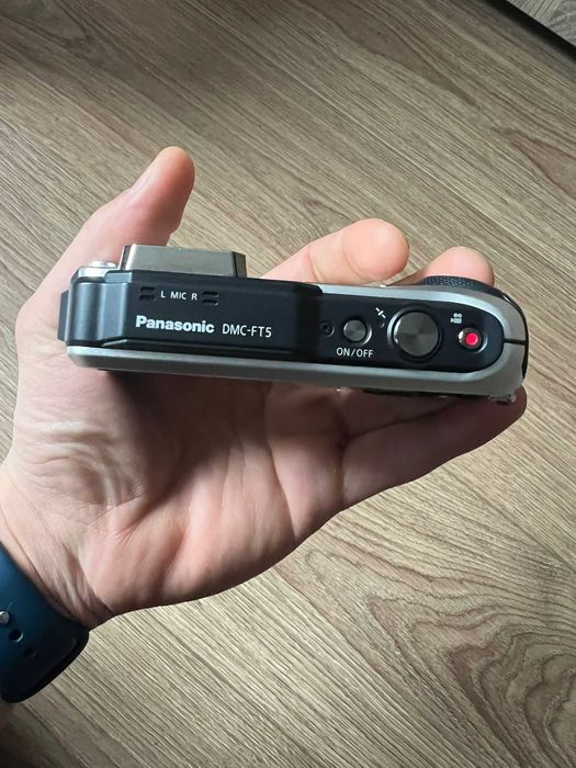 Aparat foto digital Panasonic Lumix Leica DMC-FT5 rezistent apa/socuri cu wifi GPS Full HD HDMI Waterproof shockproof avchd progressive,super aparat