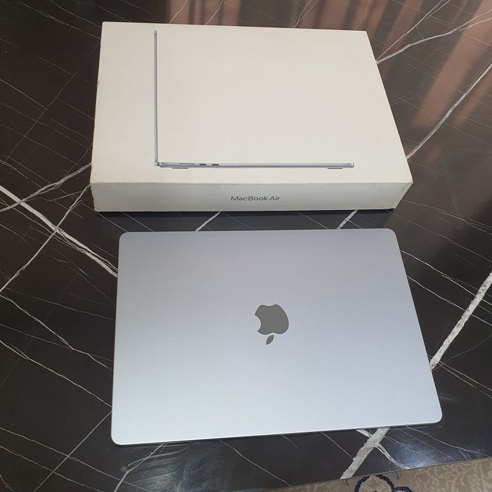 15-inch Macbook Air M4 Sky Blue