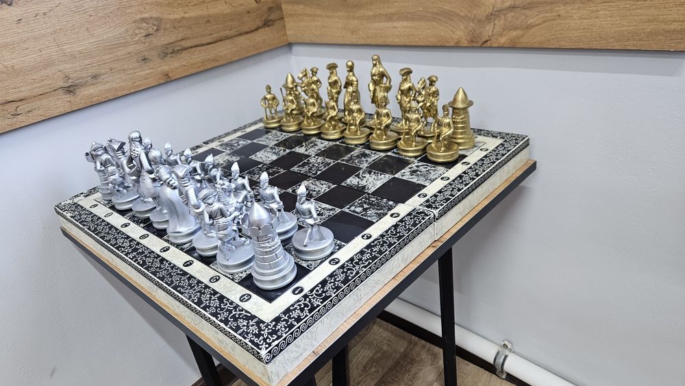 Shaxmat sotiladi xolati ideal razmeri 53 sm 53sm