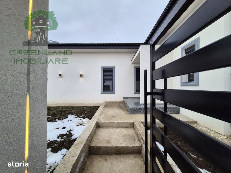 CASA PARTER 4 camere, 2 bai, GARAJ, teren 630mp,Valea Adanca-Miroslava