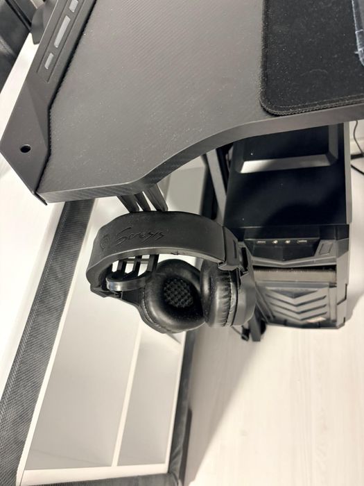 Настолен компютър Intel Core i5-8400 / 8GB RAM / Windows 10 Pro