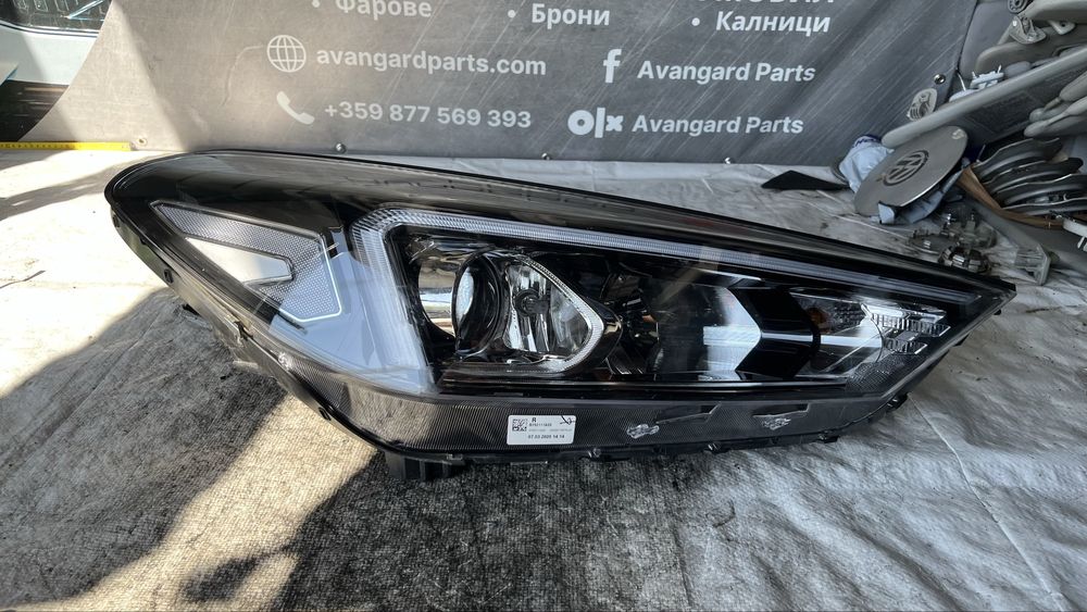 2 броя Десен фар Hyundai Tucson 4 2020-