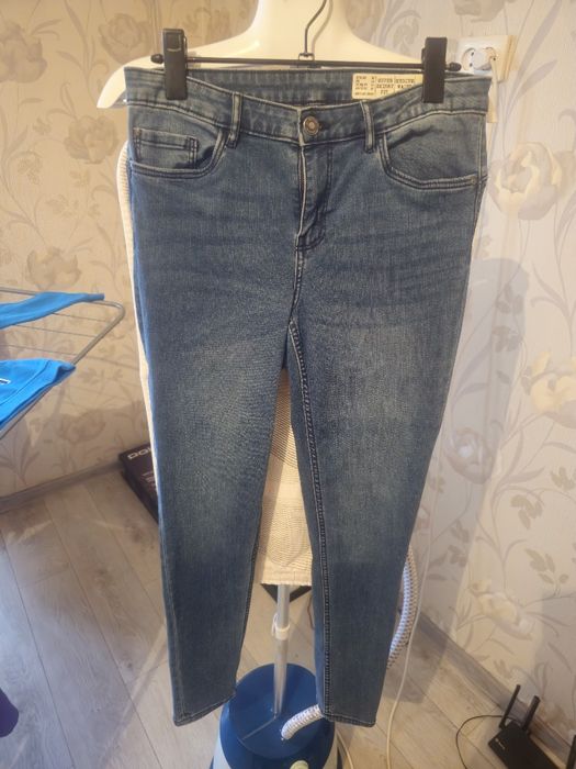 Продам новые джинсы